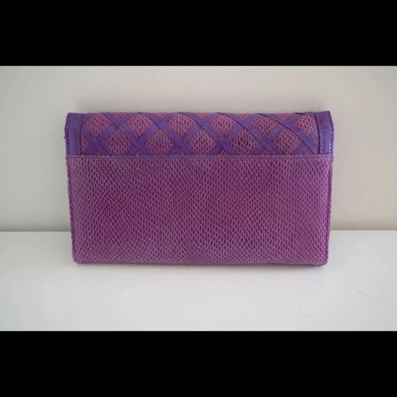 White House black market clutch - Picture 2 of 7